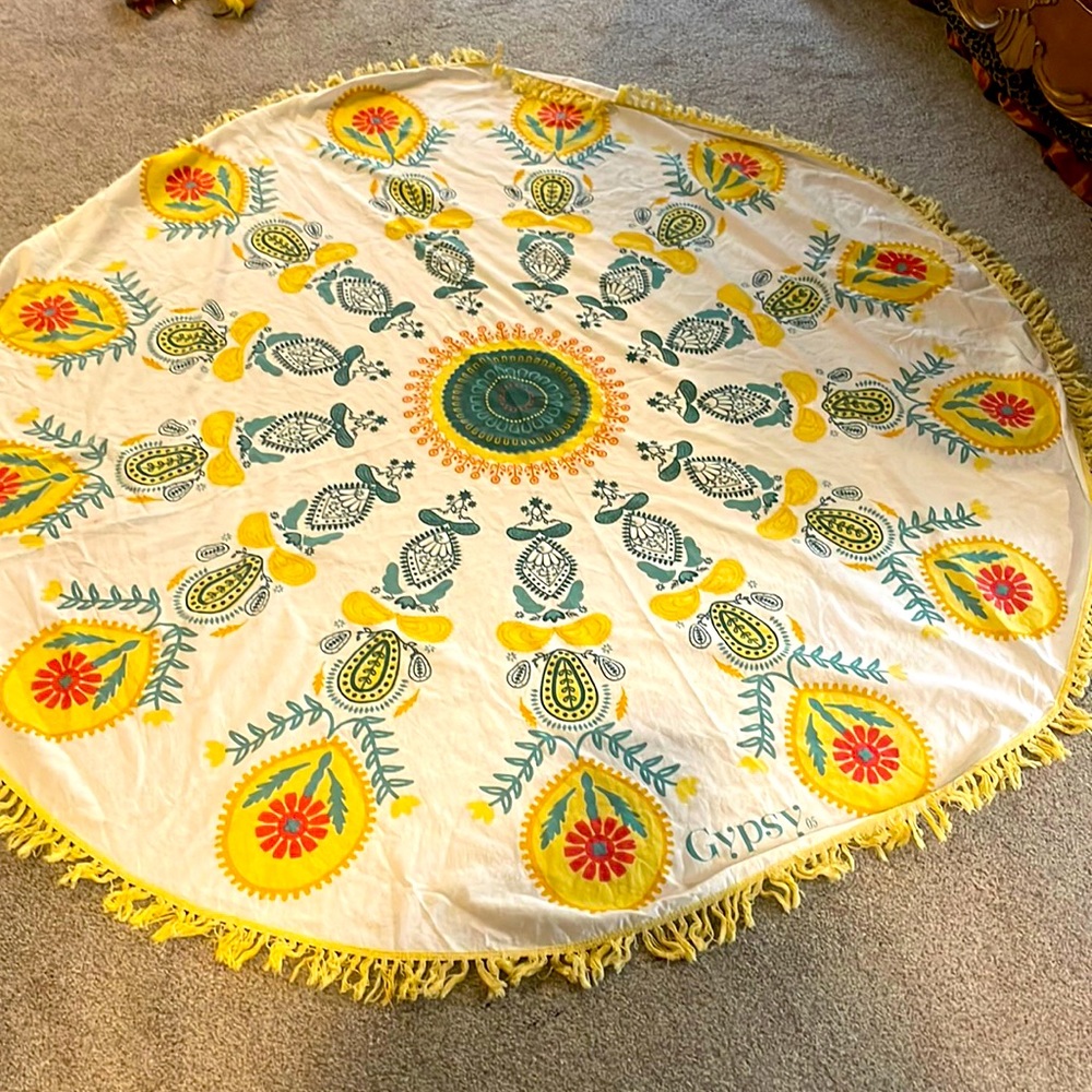 Gypsy 05 Yellow Round Fringed Beach Round